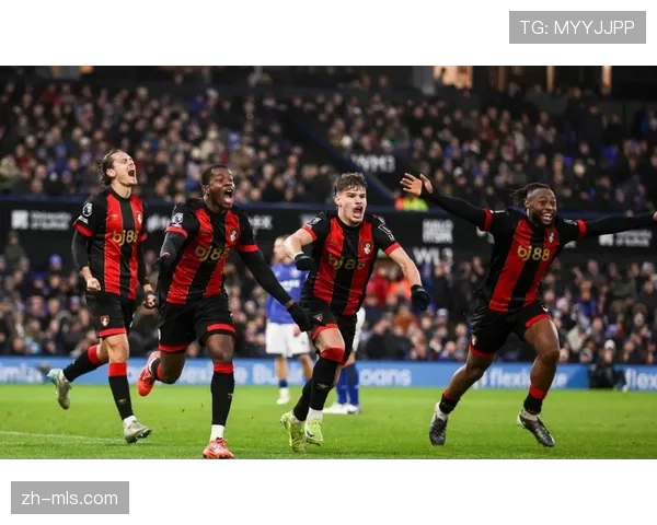 曼联战术调整见效：放弃控球主打高效反击，客场连胜展现北伐势头